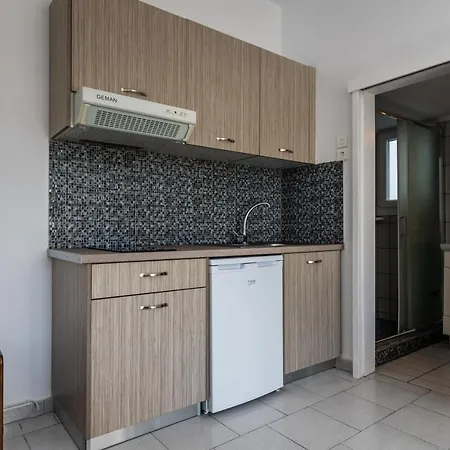 Heliovasilema * Pollonia