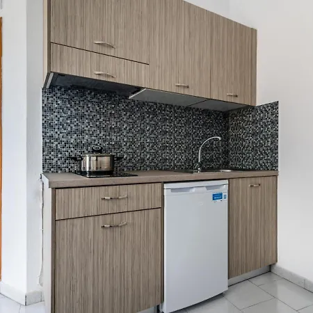 Heliovasilema Apartment Pollonia